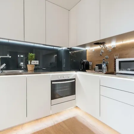 Oliver Apartment