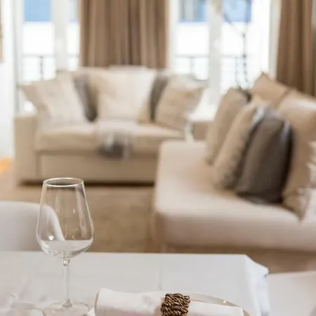 Oliver Apartment *