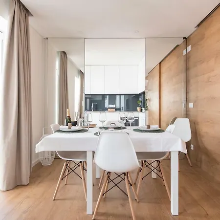 Oliver Apartment *